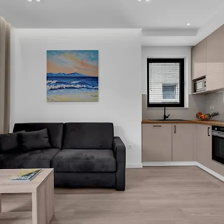 Lovre Apartamento Makarska