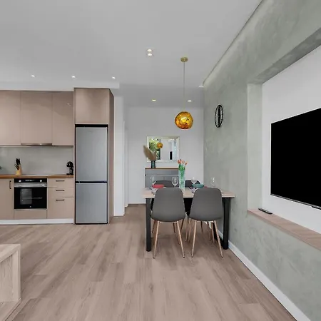 Lovre מאקרסקה